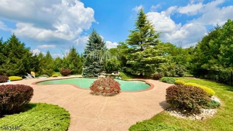 12 Daisy Court Montgomery NJ 08558