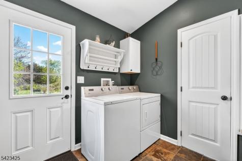 319 New Amwell Road Hillsborough NJ 08844