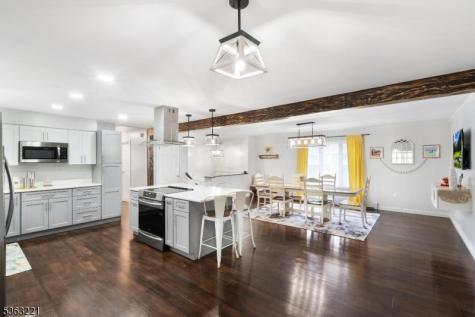 4 Grove Street Hampton NJ 07860