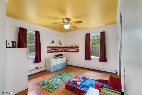 4 Grove Street Hampton NJ 07860