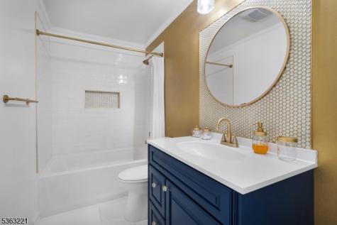 4 Grove Street Hampton NJ 07860