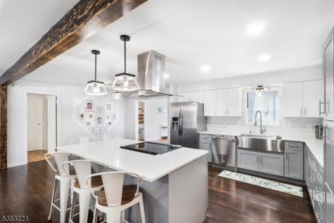 4 Grove Street Hampton NJ 07860