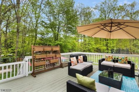 4 Grove Street Hampton NJ 07860