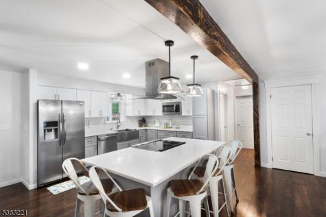 4 Grove Street Hampton NJ 07860