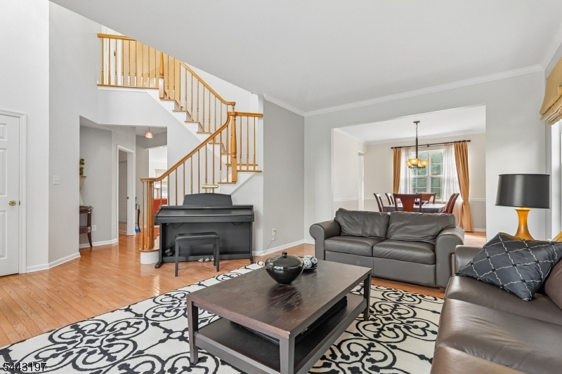 9 Rue Cezanne Franklin NJ 08873