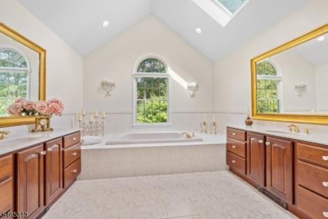 43 Stonehedge Drive Hardyston NJ 07460
