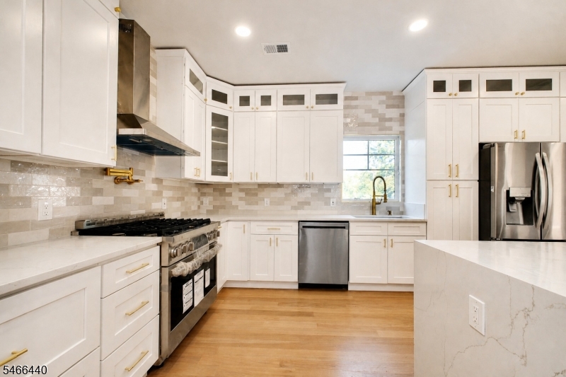 188 Hillside Avenue Springfield NJ 07081
