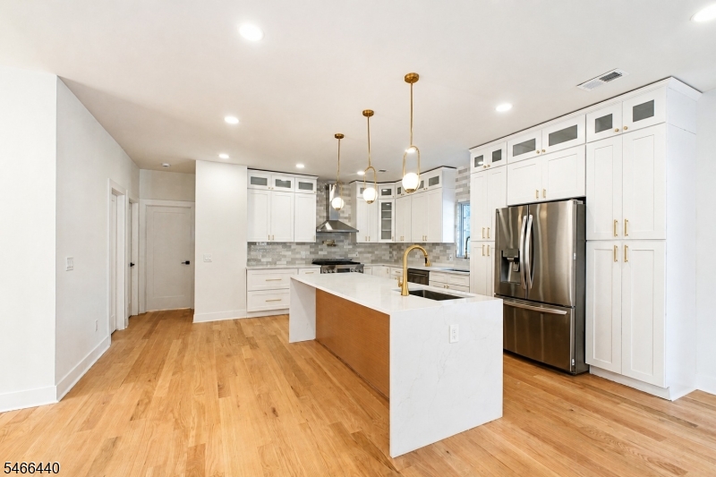188 Hillside Avenue Springfield NJ 07081