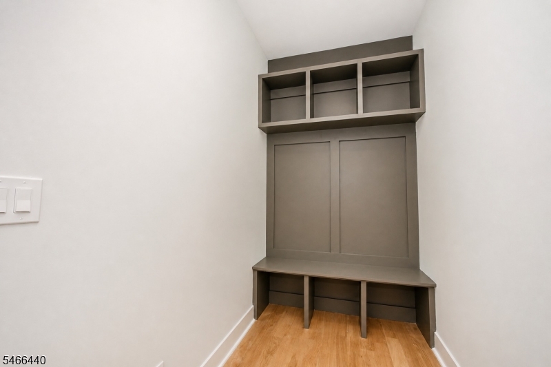188 Hillside Avenue Springfield NJ 07081