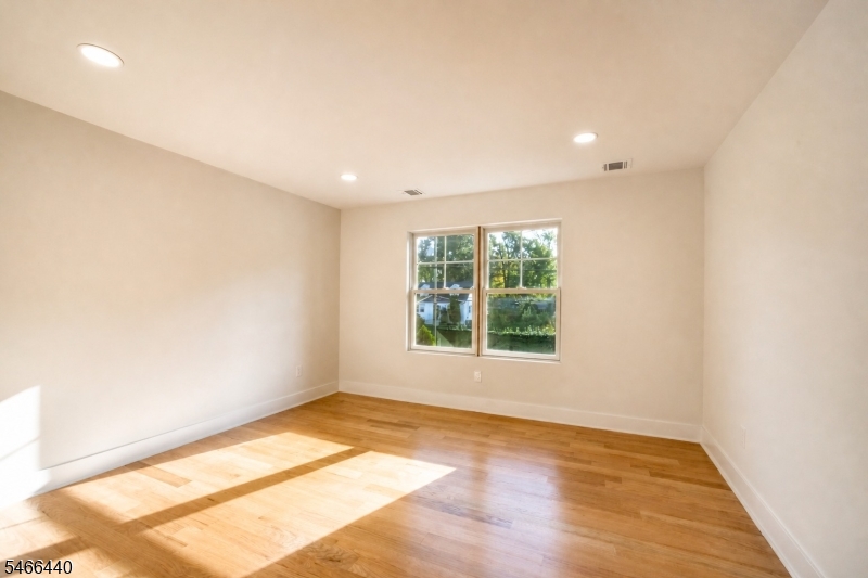 188 Hillside Avenue Springfield NJ 07081