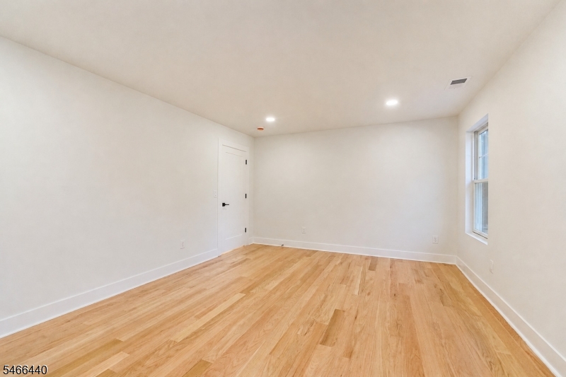 188 Hillside Avenue Springfield NJ 07081