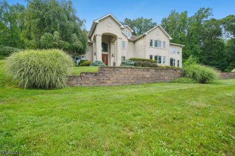 537 Mount Kemble Avenue Harding NJ 07960