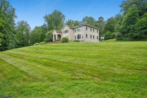 537 Mount Kemble Avenue Harding NJ 07960