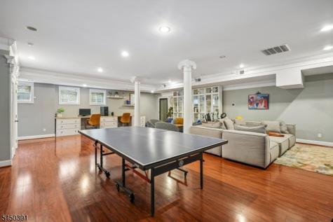 537 Mount Kemble Avenue Harding NJ 07960