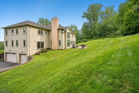 537 Mount Kemble Avenue Harding NJ 07960