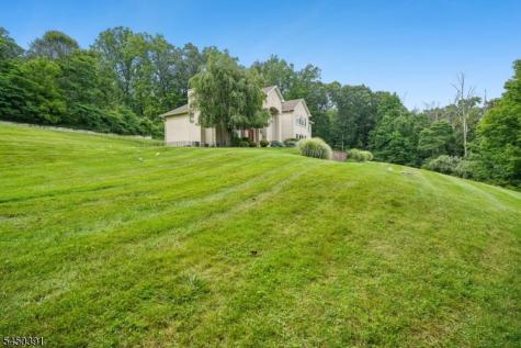 537 Mount Kemble Avenue Harding NJ 07960