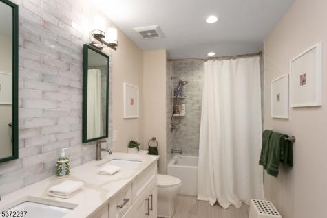 7 Beechwood Terrace Green Brook NJ 08812