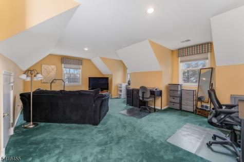 7 Newell Road Readington NJ 08822