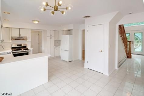 47 Schoener Road East Hanover NJ 07936