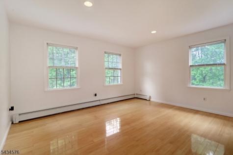 47 Schoener Road East Hanover NJ 07936