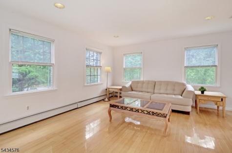 47 Schoener Road East Hanover NJ 07936