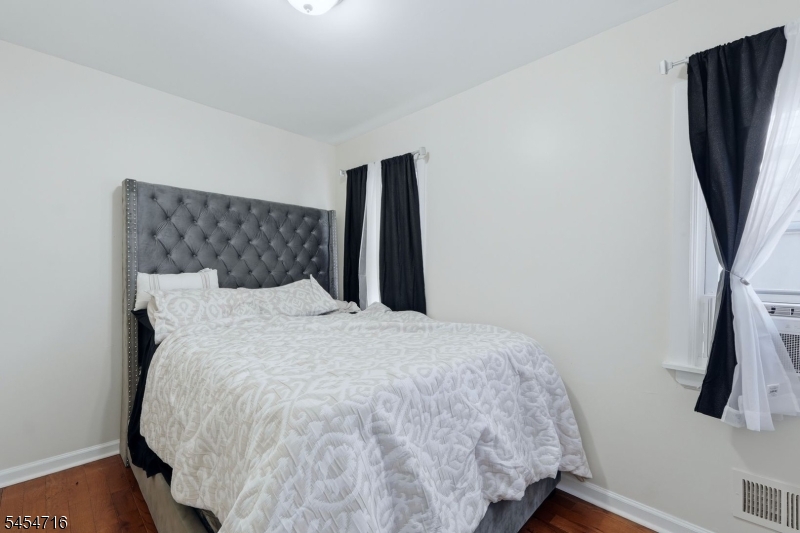 239 S 19th Street Newark NJ 07103