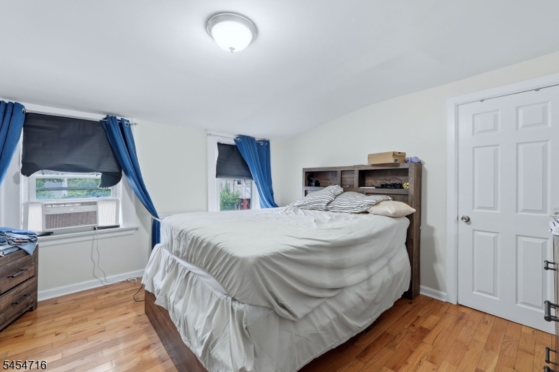 239 S 19th Street Newark NJ 07103