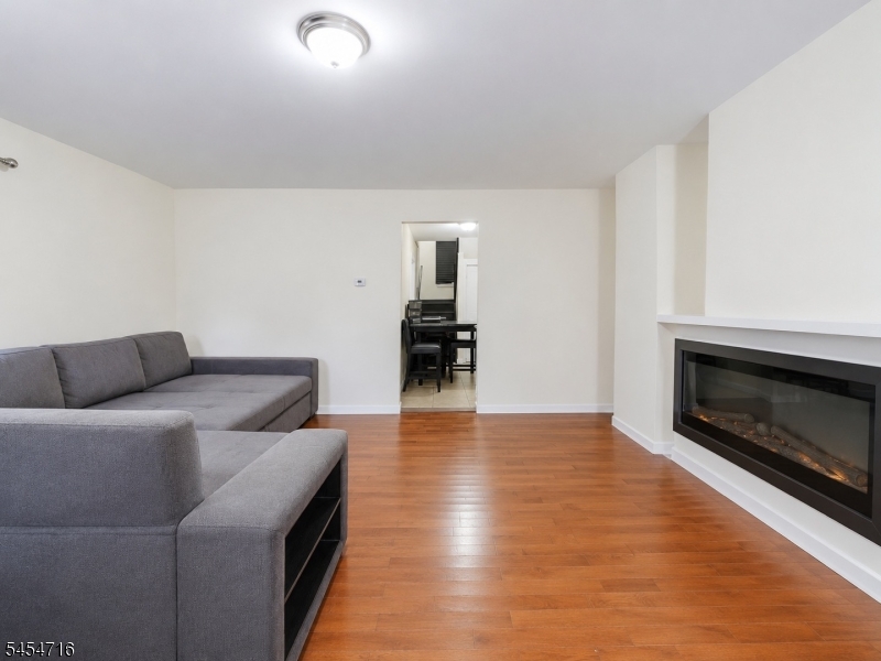 239 S 19th Street Newark NJ 07103