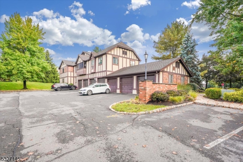 6 Avon Court Chatham NJ 07928