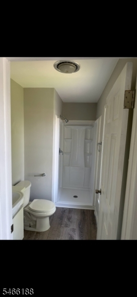 90 Chestnut Street East Orange NJ 07018
