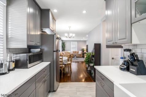 1434 Madison Place Pompton Lakes NJ 07442