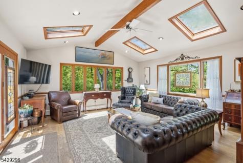 37 Hussa Place Denville NJ 07834