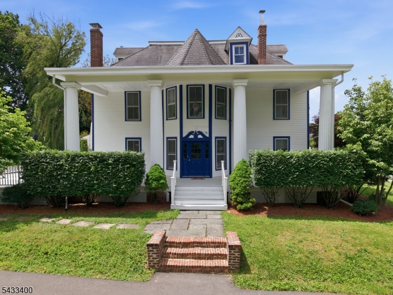 61 New Street Hampton NJ 08827