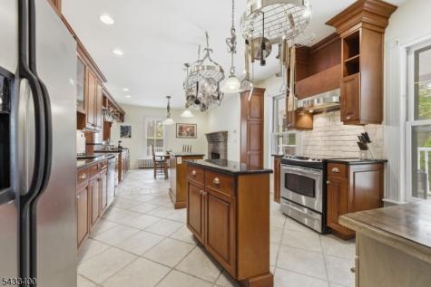 61 New Street Hampton NJ 08827