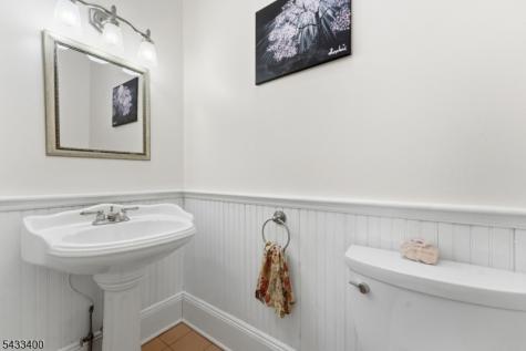 61 New Street Hampton NJ 08827