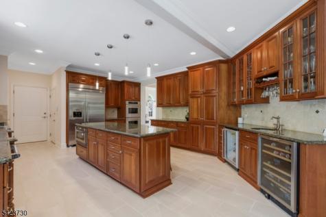 17 Constitution Avenue Roxbury NJ 07876