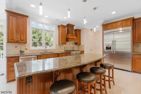 17 Constitution Avenue Roxbury NJ 07876