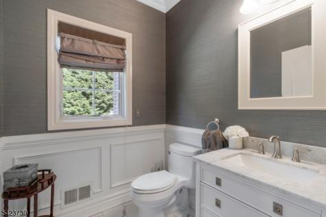 17 Constitution Avenue Roxbury NJ 07876