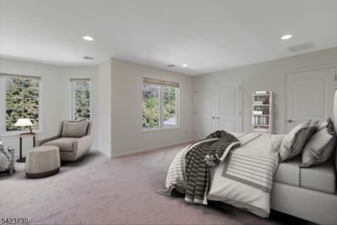 17 Constitution Avenue Roxbury NJ 07876