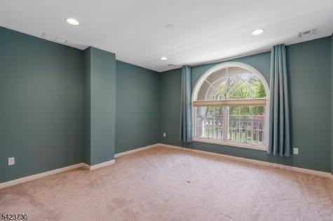 17 Constitution Avenue Roxbury NJ 07876