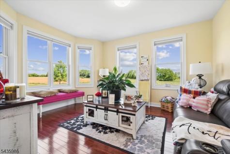 19 Green Valley Way Harmony NJ 08865