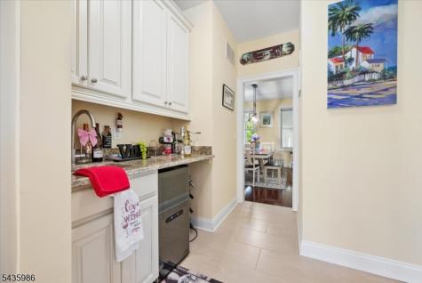 19 Green Valley Way Harmony NJ 08865