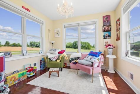 19 Green Valley Way Harmony NJ 08865