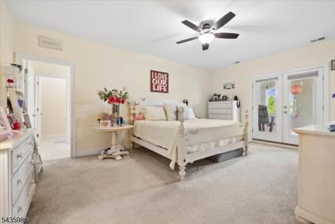 19 Green Valley Way Harmony NJ 08865