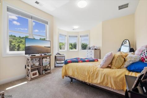 19 Green Valley Way Harmony NJ 08865