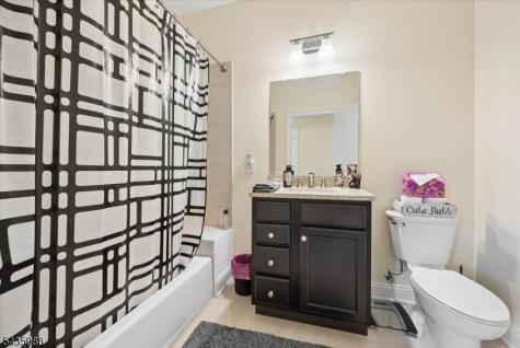 19 Green Valley Way Harmony NJ 08865