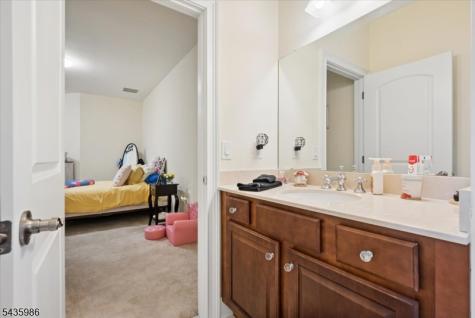 19 Green Valley Way Harmony NJ 08865