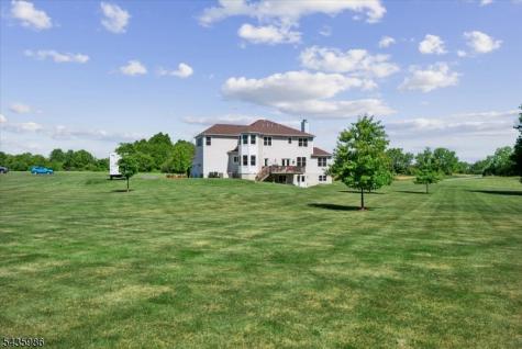 19 Green Valley Way Harmony NJ 08865