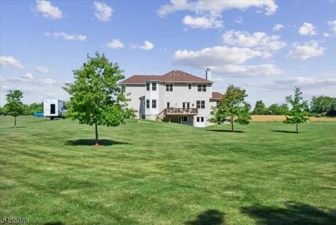 19 Green Valley Way Harmony NJ 08865