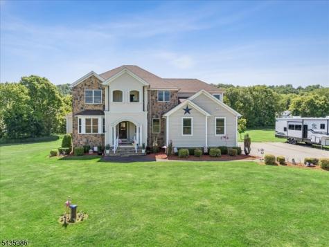 19 Green Valley Way Harmony NJ 08865